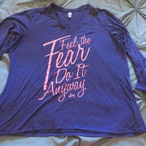 Long sleeve logo tee